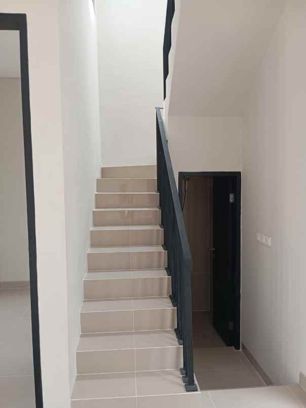 disewakan rumah dian istana