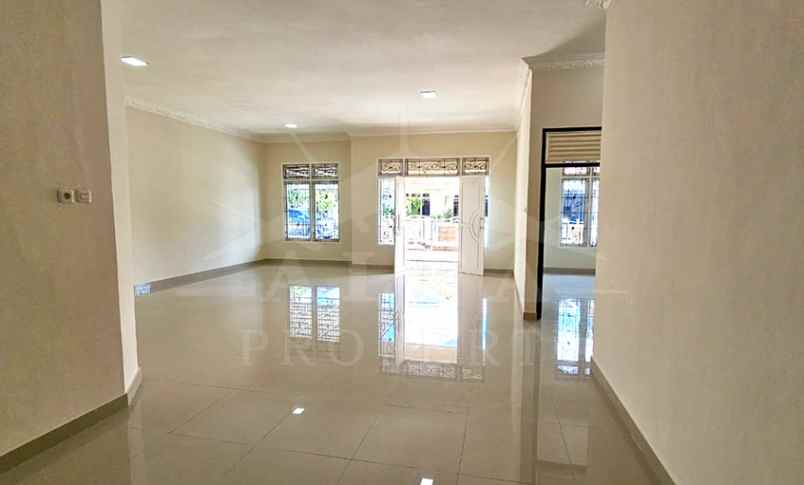 disewakan rumah jalan sungai raya dalam