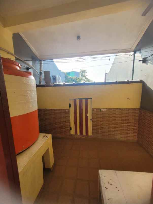 disewakan rumah jl pisangan baru rt 006 rw