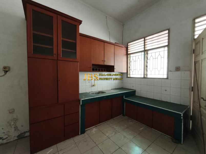 disewakan rumah komplek cemara hijau jalan