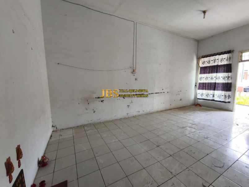 disewakan rumah komplek cemara hijau jalan