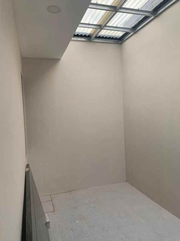 disewakan rumah ngagel