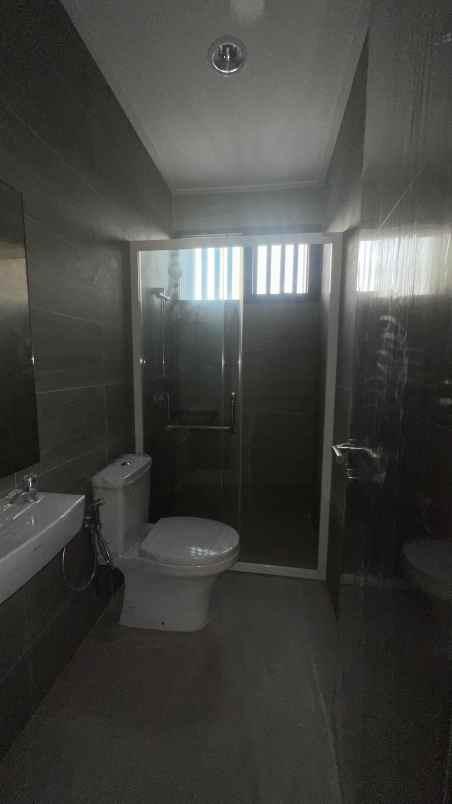 disewakan rumah pik2 cluster denver