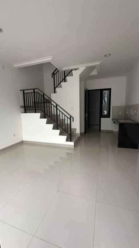 disewakan rumah pik2 cluster denver