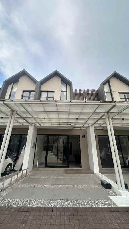 disewakan rumah pik2 cluster denver