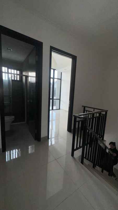 disewakan rumah pik2 cluster denver