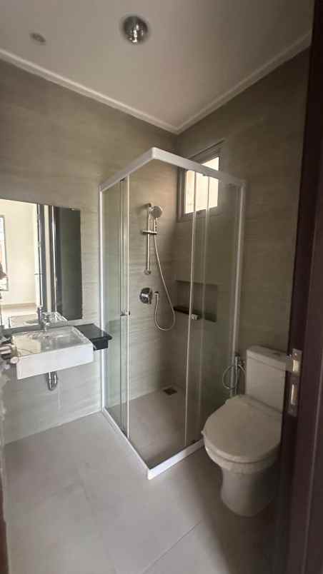 disewakan rumah pik2 cluster hawaii 6x10 hook