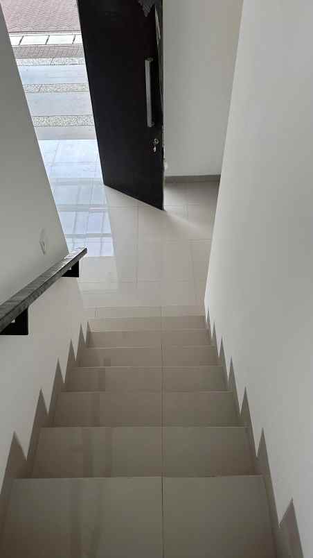 disewakan rumah pik2 cluster hawaii 6x10 hook