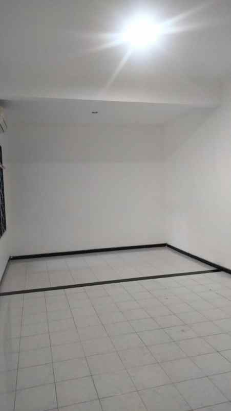 disewakan rumah rungkut mapan