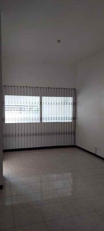 disewakan rumah siap huni bratang binangun