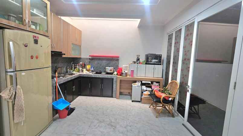 disewakan rumah summarecon bekasi cluster palm