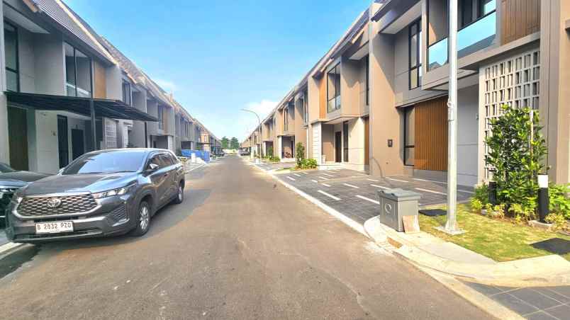 disewakan rumah summarecon crown gading