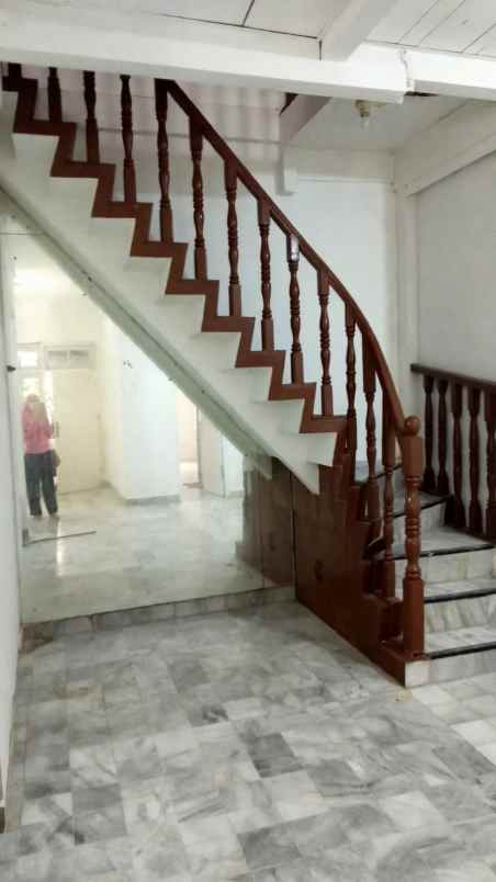 disewakan rumah tebet utara