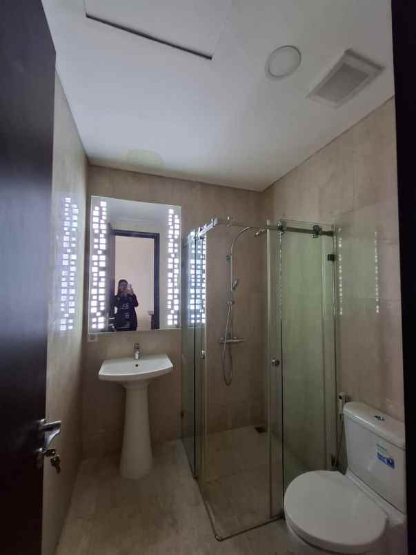 disewakan sudirman suites 2br full furnished