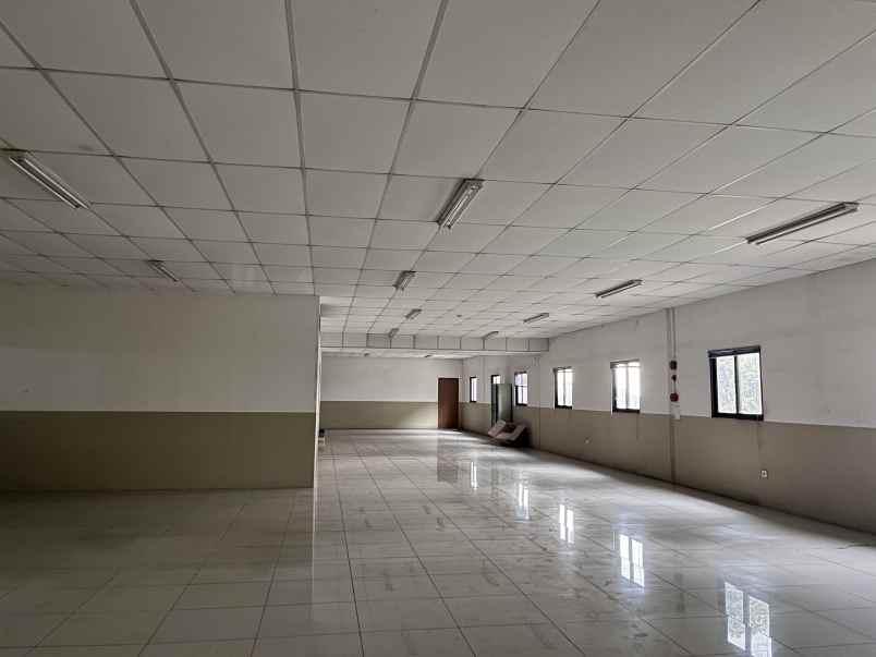 ex pabrik garmen dijual