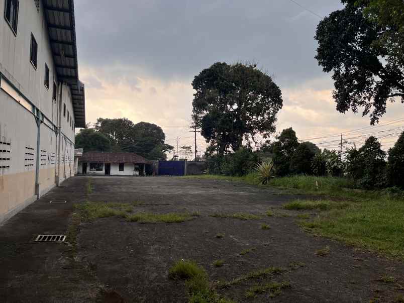 ex pabrik garmen dijual