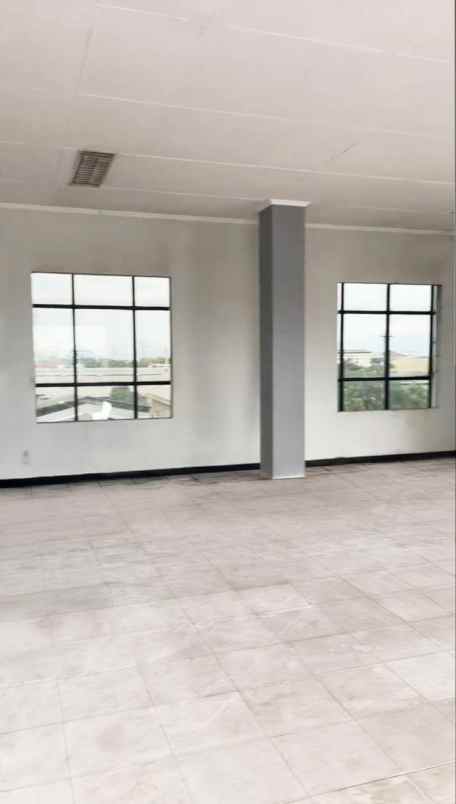 gudang strategis hanya 900 m dari tol moh toha bandung