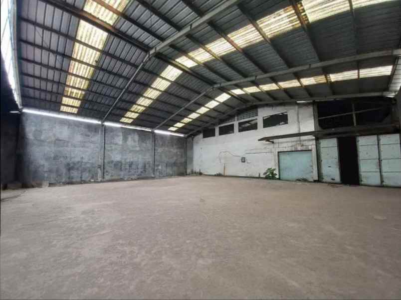 gudang strategis hanya 900 m dari tol moh toha bandung