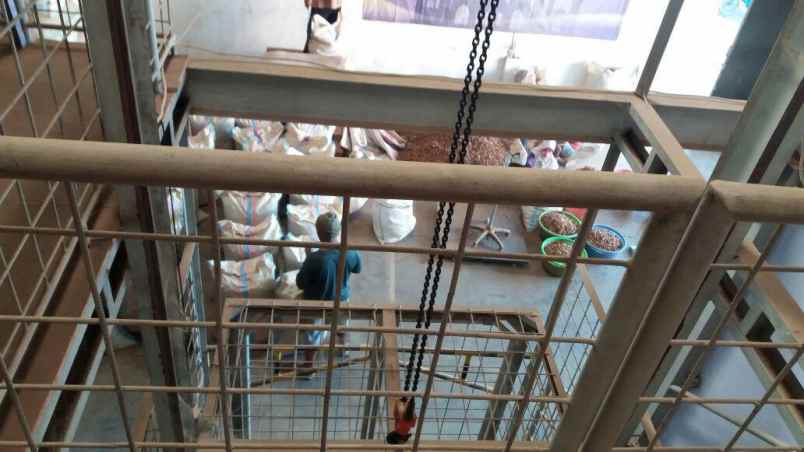 gudang tritan taman jemundo 2 unit jejer siap pakai