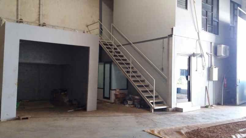 gudang tritan taman jemundo 2 unit jejer siap pakai