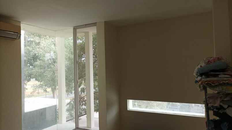 jual citraland crystal golf semi furnished baru renov