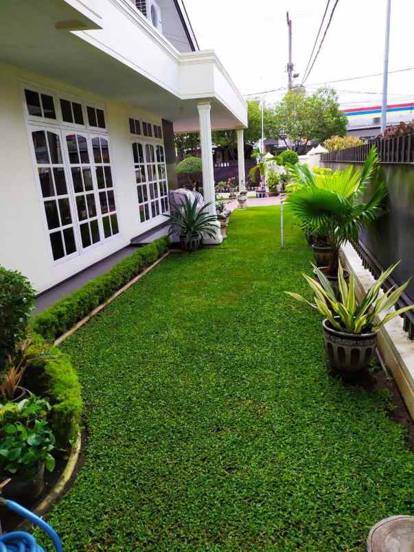 jual rumah asri ketintang baru strategis