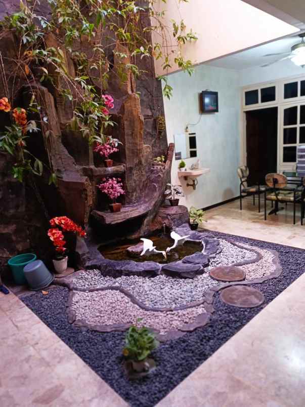 jual rumah asri ketintang baru strategis