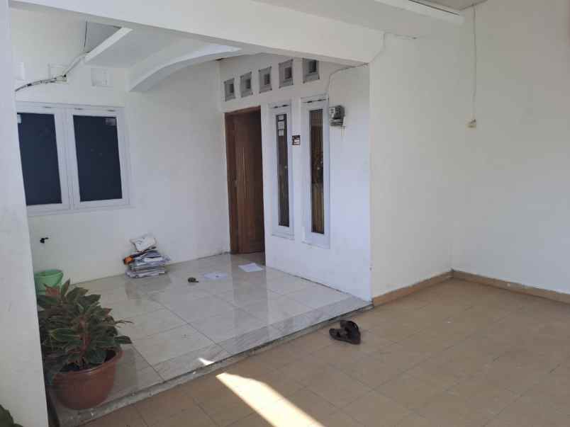 jual rumah di griya delanggu indah f 3