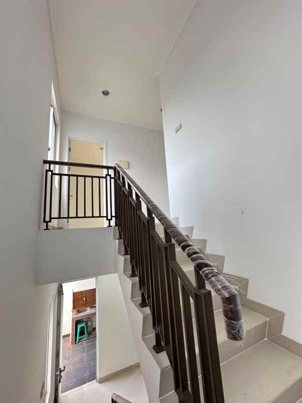 jual rumah hook siap huni cibubur country cikeas