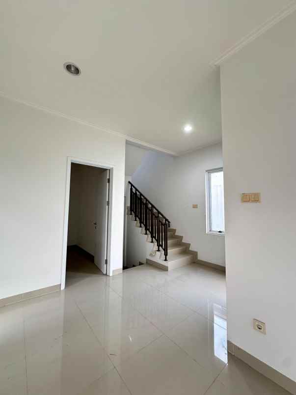 jual rumah hook siap huni cibubur country cikeas