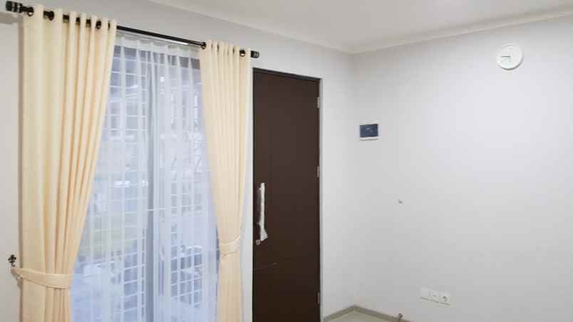 nyaman praktis rumah graha raya fortune disewakan