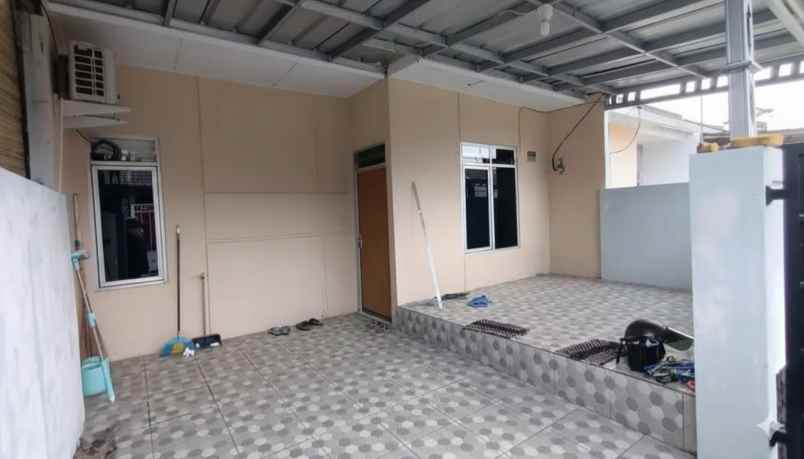 over kredit perumahan puri sava gelam serang