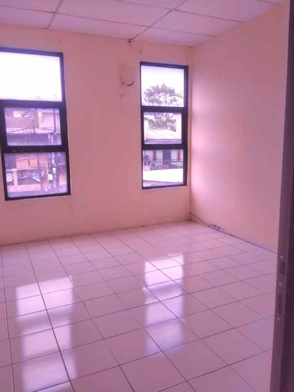 ruko 2 lantai di jl taruna pulo gadung jakarta timur