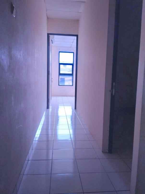 ruko 2 lantai di jl taruna pulo gadung jakarta timur