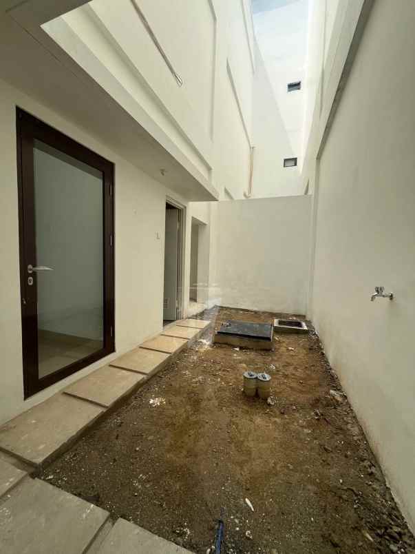 ruko jbd 4lt 5x15 75m jgc jakarta garden city cakung