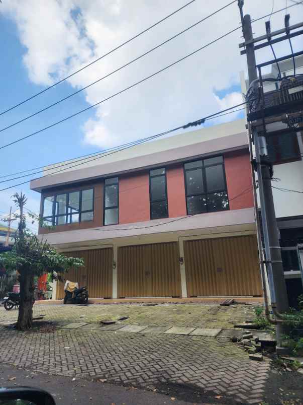 ruko manyar jaya 2 lantai hadap barat surabaya