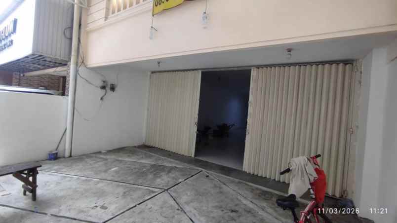 ruko timur sewa 150jt raya mulyosari