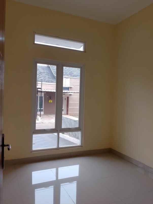 rumah 1 lantai siap huni bebas banjir dekat cibubur