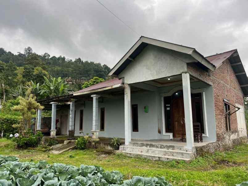 rumah 1000m strategis kawasan wisata ngargoyoso