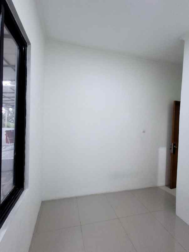 rumah 2 lantai cilengkrang kodya