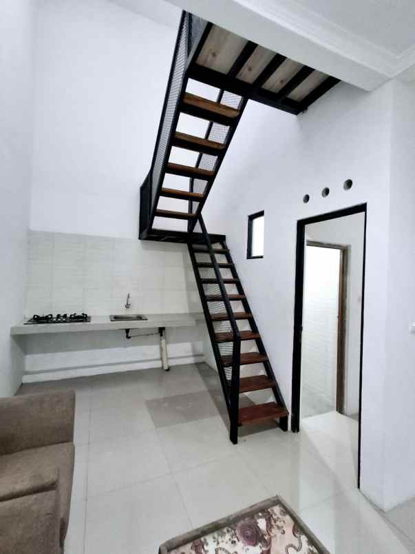 rumah 2 lantai cilengkrang kodya