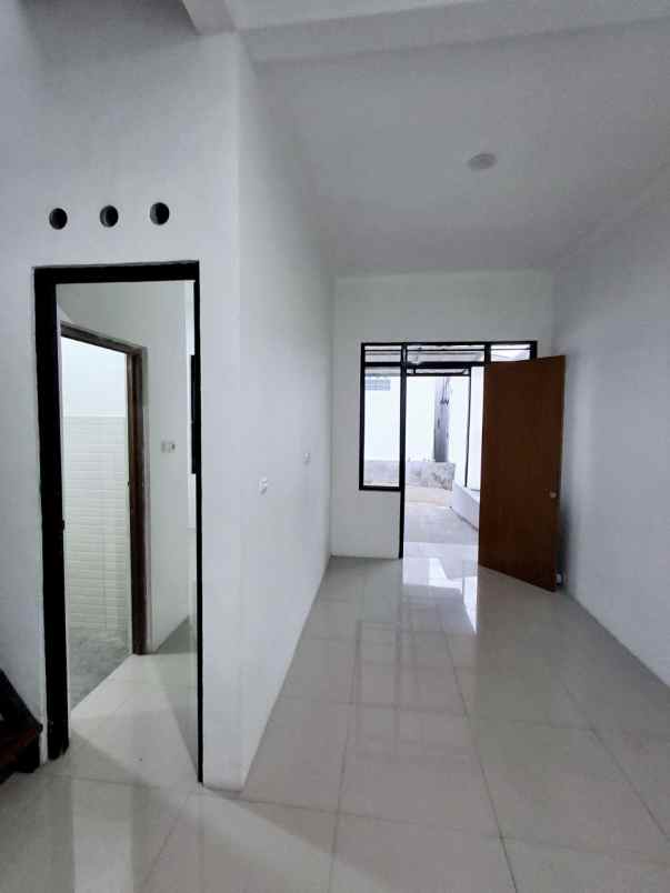 rumah 2 lantai cilengkrang kodya