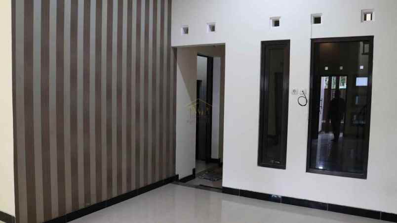 rumah 2 lantai dalam perumahan di kalasan sleman