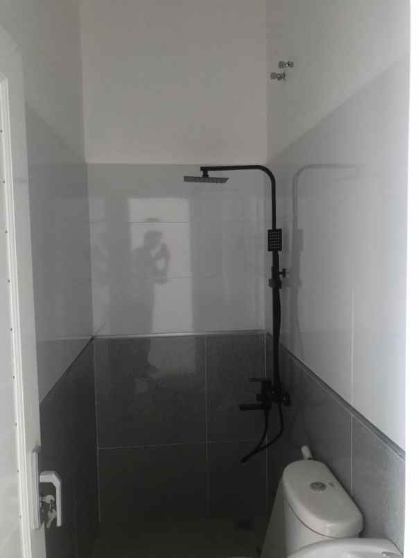 rumah 2 lantai di grogol limo depok