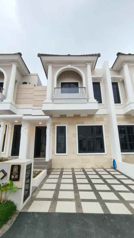 rumah 2 lantai lokasi dekat otsuka lawang