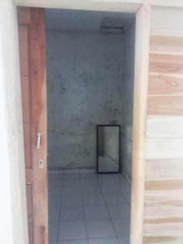 rumah 2 lantai lokasi lembang dekat sespim polri