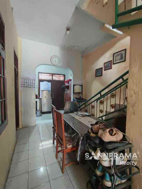 rumah 2 lantai siap huni abadijaya depok fry