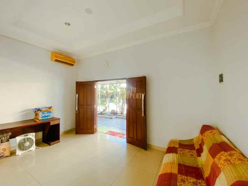 rumah 2 lantai strategis dekat upn dan atma jaya