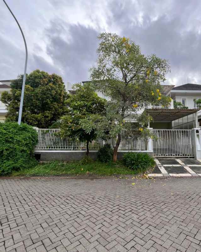 rumah acacia garden siap huni carport 1