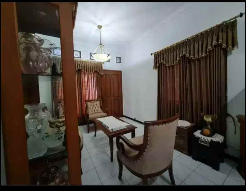 rumah araya luas 200m2 dekat merr hokky surabaya